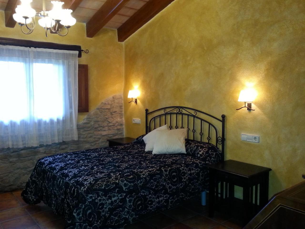 Country House El Permanyer Olost Exterior photo